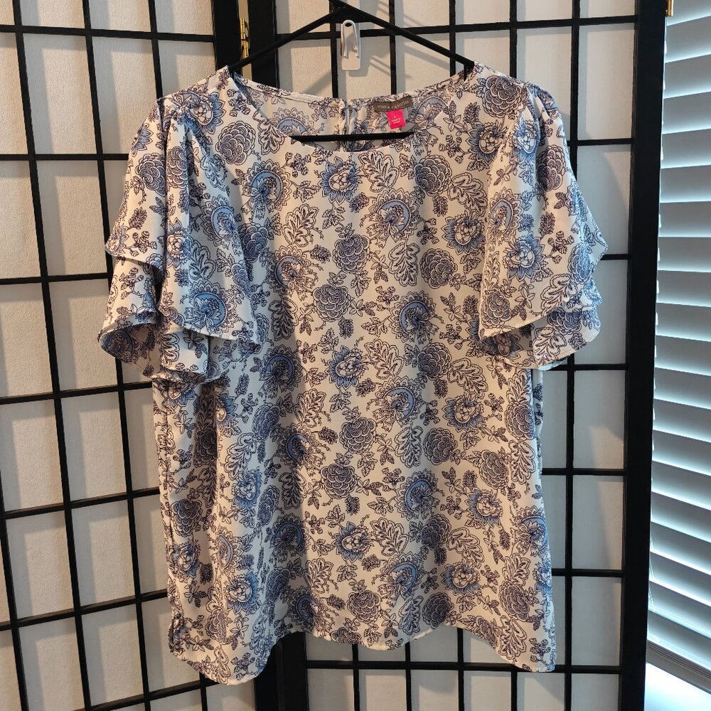 Vince Camuto Blue Floral Ruffle Short Sleeve Blouse Top - Size L